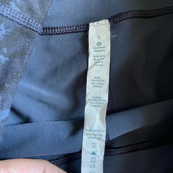 Lululemon leggings womens size 6 - Picture 3 of 6